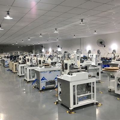 4000PCS/h Υψηλή παραγωγικότητα Δύο κεφαλές Crimping Machine για χαλκό καλωδίου καλωδίου τερματικό